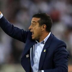 Guillermo Sanguinetti sería el nuevo técnico de Santa Fe