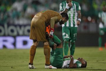 Atlético Nacional eliminó en cuartos de final al Deportivo Cali con doblete de Dayro Moreno a los 50 y 90 minutos. Los verdes avanzaron a semifinales con un marcador de 2-1.