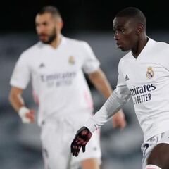 Mendy alaba al Atalanta de Luis Muriel y Duván Zapata