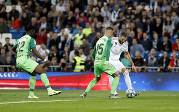 2-0. Toni Kroos marcó el segundo tanto tras una asistencia de Karim Benzema.