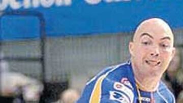 <b>GIGANTE.</b> Demetrio Lozano firmó un partido extraordinario.