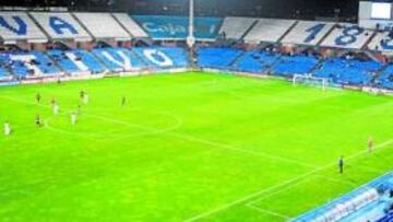 <b>UNA IMAGEN DESOLADORA</b> Ver las gradas del Nuevo Colombino desiertas es una muestra clara de que el sistema de competición de Copa del Rey no funciona. Ni jugar a doble partido ni los horarios son atractivos para los aficionados. Ni el hecho de que un rival de Primera como el Atlético visitara al Decano de nuestro fútbol fue un aliciente para que los aficionados del Recre acudieran.