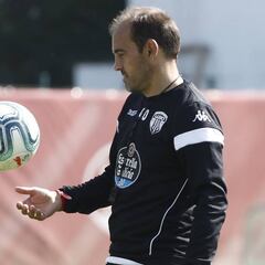 El Lugo cae a descenso y Jiménez comienza a ser cuestionado