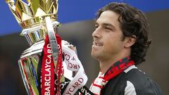 Ricardo L&oacute;pez, con la Premier que conquist&oacute; con el United en 2003. 