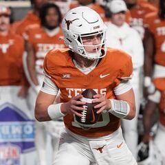 Will Arch Manning enter the draft or will he stay with the Texas Longhorns one more year?