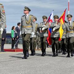 España hace frente a la amenaza rusa: desplegará helicópteros de combate en Eslovaquia