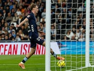 Williot Swedberg introduce el balón en la portería del Real Madrid para firmar el definitivo 0-2.