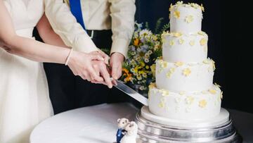 La invitación a una boda: "Trae tu cerveza y firma la exención de culpa por la COVID-19"