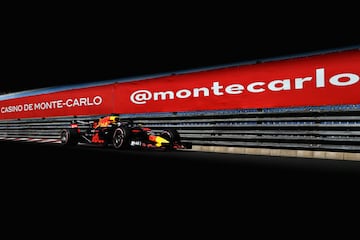 Ricciardo consigue la pole en Montecarlo