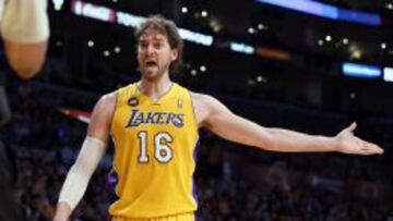Pau Gasol, durante un partido de los playoffs ante San Antonio.