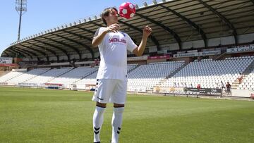 Bittolo presentado por el Albacete Balompie nuevo fichaje