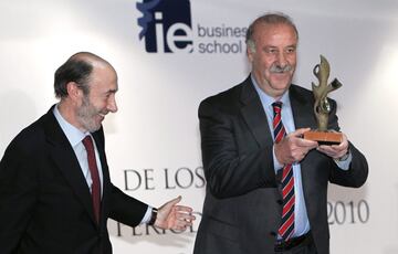 Entrega del Premio Internacional de Periodismo 2010 a Vicente del Bosque.