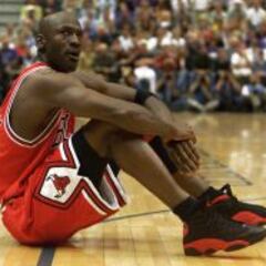 Subastada por 173.240 dólares una camiseta de Michael Jordan