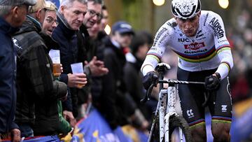 Mathieu van Der Poel, en el UCI Cyclocross World Cup elite de Gavere.