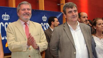 &Iacute;&ntilde;igo M&eacute;ndez de Vigo y Miguel Cardenal.