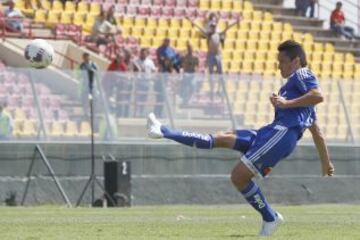 Gustavo Canales anota el tercer gol de la U.