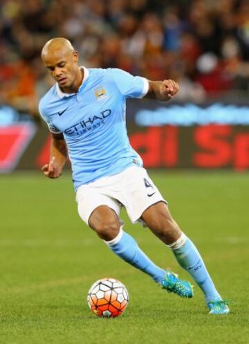 33. Vincent Kompany. Defensor y capitán del Manchester City de Manuel Pellegrini.