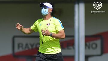 Paco J&eacute;mez, en un entrenamiento.