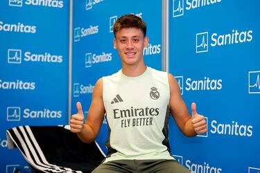 Pulgares arriba de la perla turca.