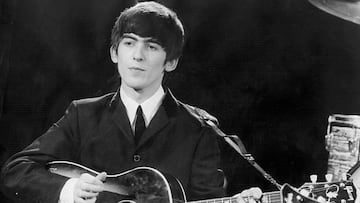 George Harrison tampoco se mostró muy interesado en el deporte. En alguna entrevista, el guitarrista del grupo aseguró: "Hay tres equipos en Liverpool y yo prefiero el otro", con lo que quedó claro su desinterés en el fútbol. Hay quien piensa que todo eso del poco interés por el deporte nacional, no era más que una estrategia de marketing de su representante.