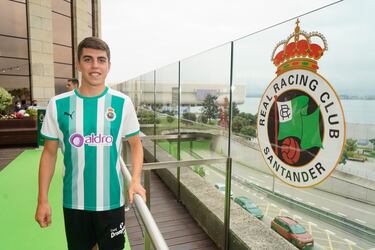 El Racing se raya antes de empezar la temporada