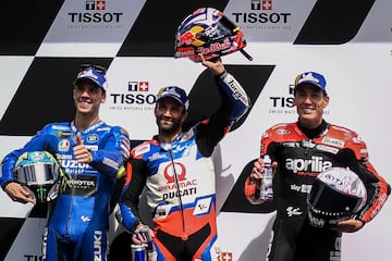 Johann Zarco, Joan Mir y Aleix Espargaró.