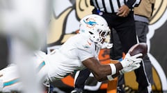 Mike McDaniel gives update on Jonnu Smith’s absence from mandatory minicamp