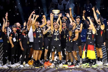 La selección de Alemania campeona de Europa tras derrotar a Turquía 83-88.