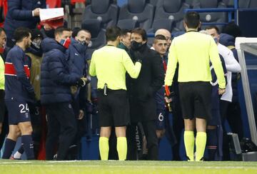 Pierre Webó acusó en directo al cuarto árbitro por supuesto racismo y los jugadores de ambos equipos abandonaron el terreno de juego en señal de protesta.