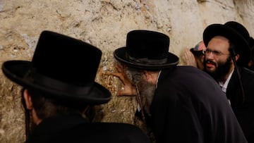 Jewish worshippers take part in Slichot, a prayer in which Jews offer repentance and ask God to forgive their sins, ahead of Yom Kippur, the Jewish day of atonement and the holiest day in the Jewish calendar, at the Western Wall in Jerusalem's Old City, September 14, 2023. REUTERS/Amir Cohen