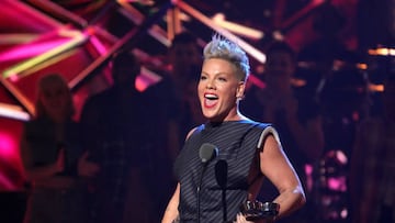 HOLLYWOOD, CALIFORNIA - MARCH 27: Pink, with her 2023 Icon Award, on stage at the 2023 iHeartRadio Music Awards at Dolby Theatre on March 27, 2023 in Hollywood, California. (Photo by Jeff Kravitz/FilmMagic)