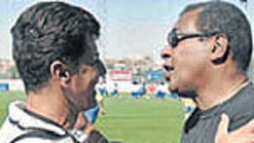 <b>ÁNIMO. </b>Luiz Pereira saluda a Francisco, técnico brasileño.