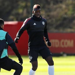Pogba entrenó con normalidad antes de viajar a Sevilla