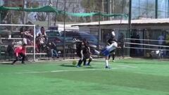 Es chileno y figura: futbolista ciego marca un golazo de taco