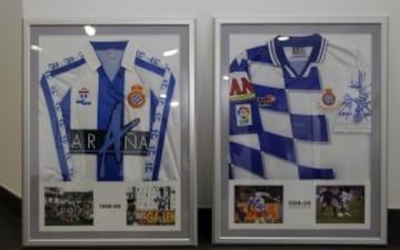 Camisetas de 1988 y la del Centenario.