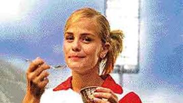 <b>IMAGEN DE FLANES DHUL.</b> Milene será la nueva imagen publicitaria de flanes Dhull.