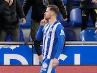 Gesto de Toni Martínez.