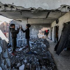 Compra 200 casas en ruinas y gana casi 900.000 euros gracias a las citas con su novia