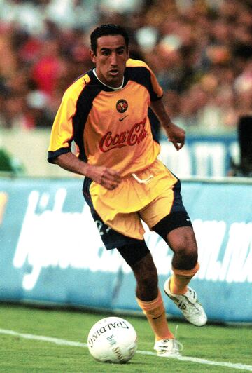 Campeón con América en el Verano 2002, marcó gol en la final contra Necaxa. Jugó 128 partidos con las Águilas y en total metió 25 goles.