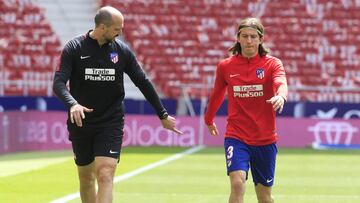 Filipe Luis se ejercita en el Wanda Metropolitano.