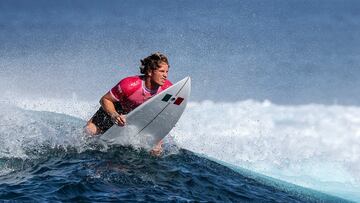 Teahupoo (French Polynesia), 29/07/2024.- Alan Cleland of Mexico in action during the Men first round of the Surfing competitions in the Paris 2024 Olympic Games, in Teahupo'o, Tahiti, 28 July 2024. (Francia) EFE/EPA/FAZRY ISMAIL