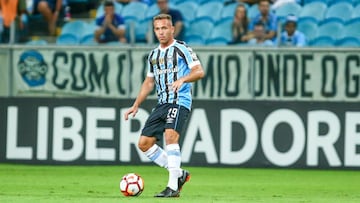 Arthur similar to Iniesta and will fit in well at Barcelona - Scolari