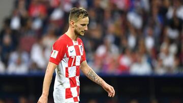 MOSCOW, RUSSIA - JULY 15: Ivan Rakitic of Croatia looks on dejected during the 2018 FIFA World Cup Final between France and Croatia at Luzhniki Stadium on July 15, 2018 in Moscow, Russia. (Photo by Dan Mullan/Getty Images)