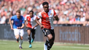 ROTTERDAM - Luis Sinisterra of Feyenoord during the Dutch Eredivisie match between Feyenoord and FC Utrecht at Feyenoord stadium de Kuip on April 24, 2022 in Rotterdam, Netherlands. ANP PIETER STAM DE YOUNG (Photo by ANP via Getty Images)