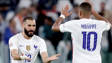 TURIN, ITALY - OCTOBER 7: Karim Benzema of France celebrates 2-1 with Kylian Mbappe of France  during the  UEFA Nations league match between France  v Belgium  at the Allianz Stadium on October 7, 2021 in Turin Italy (Photo by David S. Bustamante/Soccrate