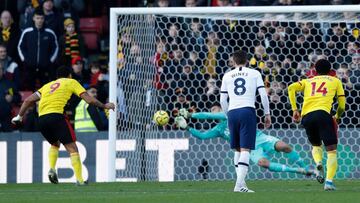 Deeney sees penalty saved as Watford and Spurs play out goalless draw