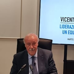 Del Bosque: "El entrenador se cree que debe dar voces, pero eso no hace la autoridad"