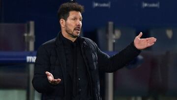 Simeone, durante el Levante-Atlético.