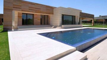 Cristiano's close circle deny house sale rumours