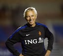 Van Marwijk renueva como seleccionador de Holanda